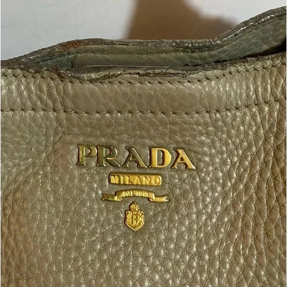 Prada gray pebbled leather satchel handbag - Picture 4 of 16